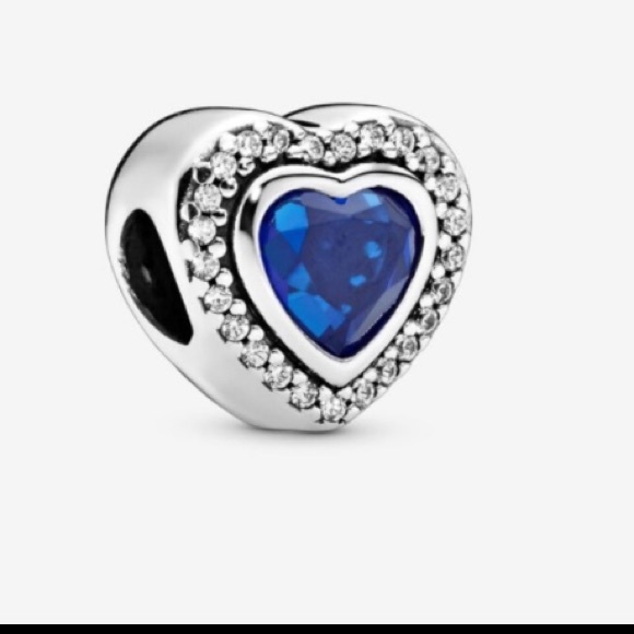 💙💙REAL STERLING SILVER HEART WITH VIBRANT BLUE CRYSTAL CHARM💙💙 - Picture 2 of 4
